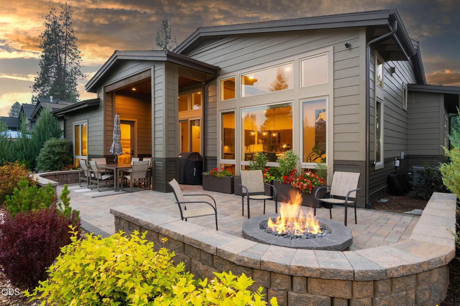 Unwind in the evening around the patio gas fire pit