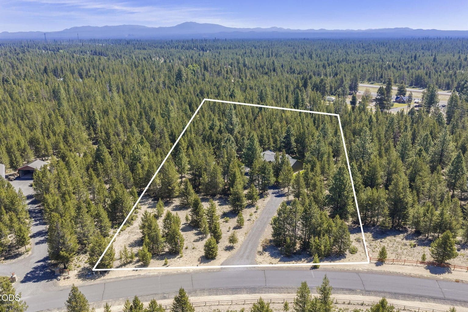Photo of 147853 Mabel Drive 4 of 27