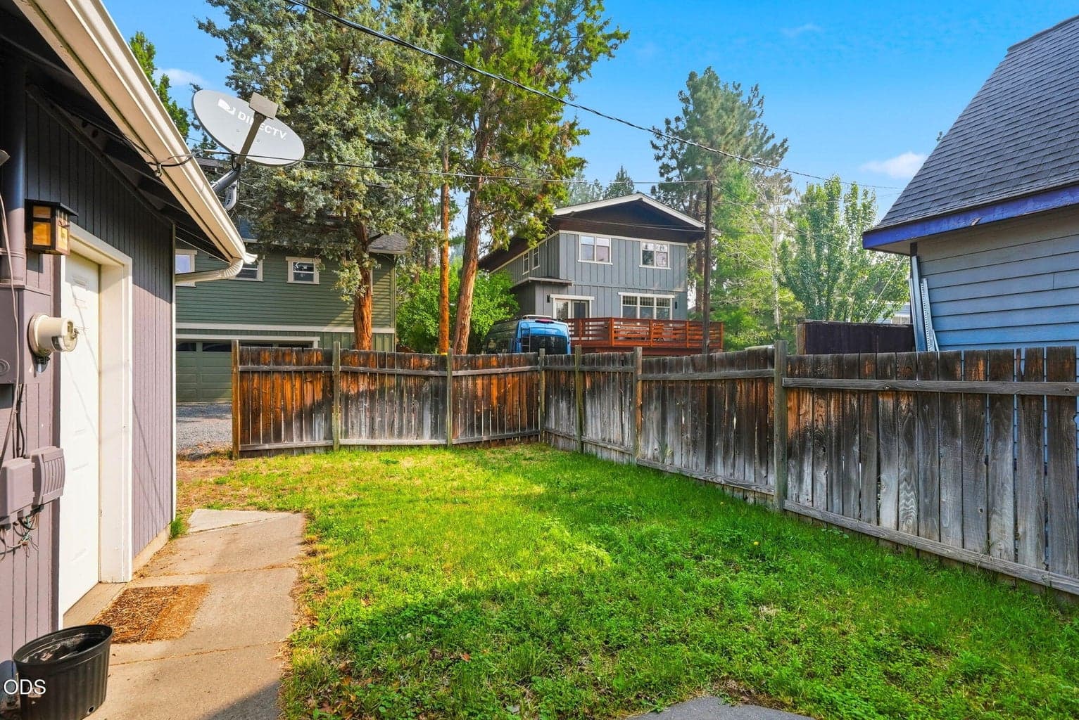 Photo of 1564 NW Elgin Avenue 28 of 37