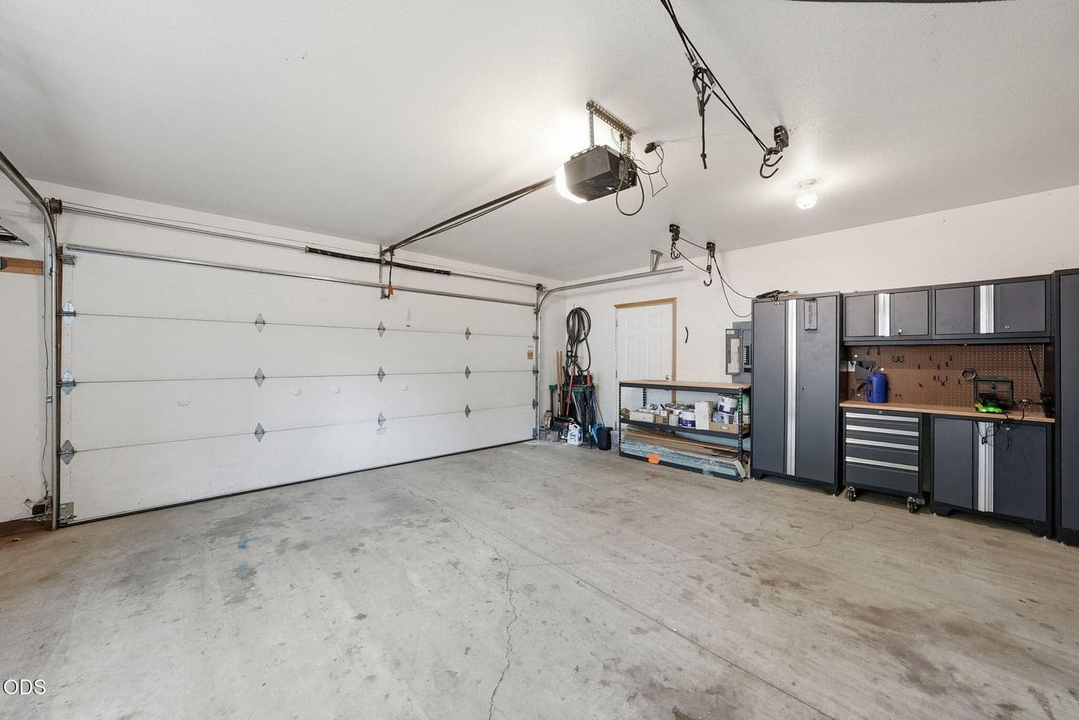 Photo of 1564 NW Elgin Avenue 33 of 37