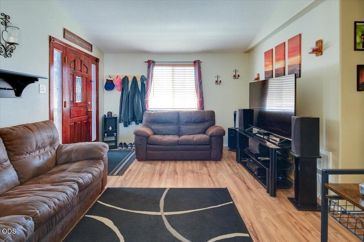 Photo of 3404 Pumice Avenue 3 of 29