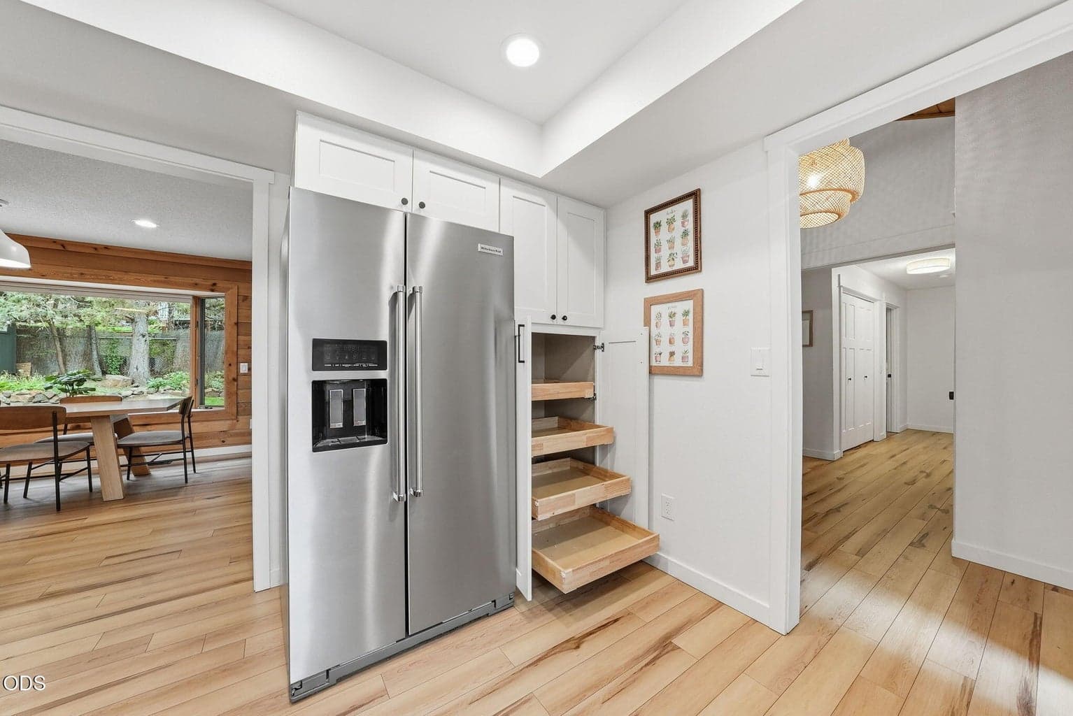 Photo of 2175 NE Kim Lane 10 of 46
