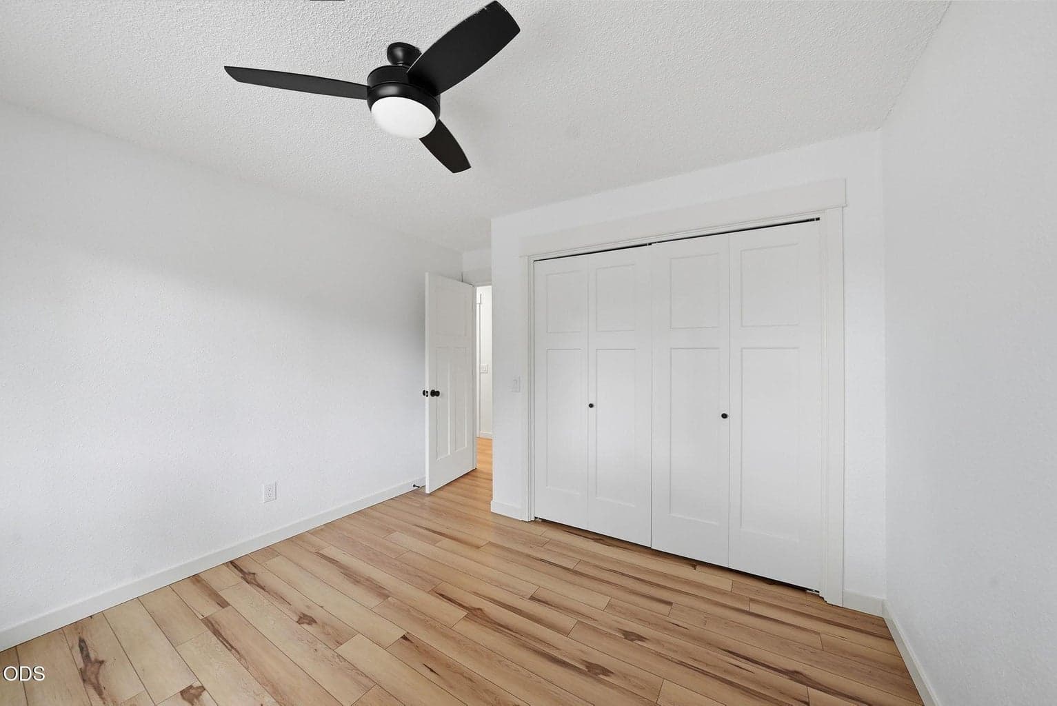 Photo of 2175 NE Kim Lane 21 of 46