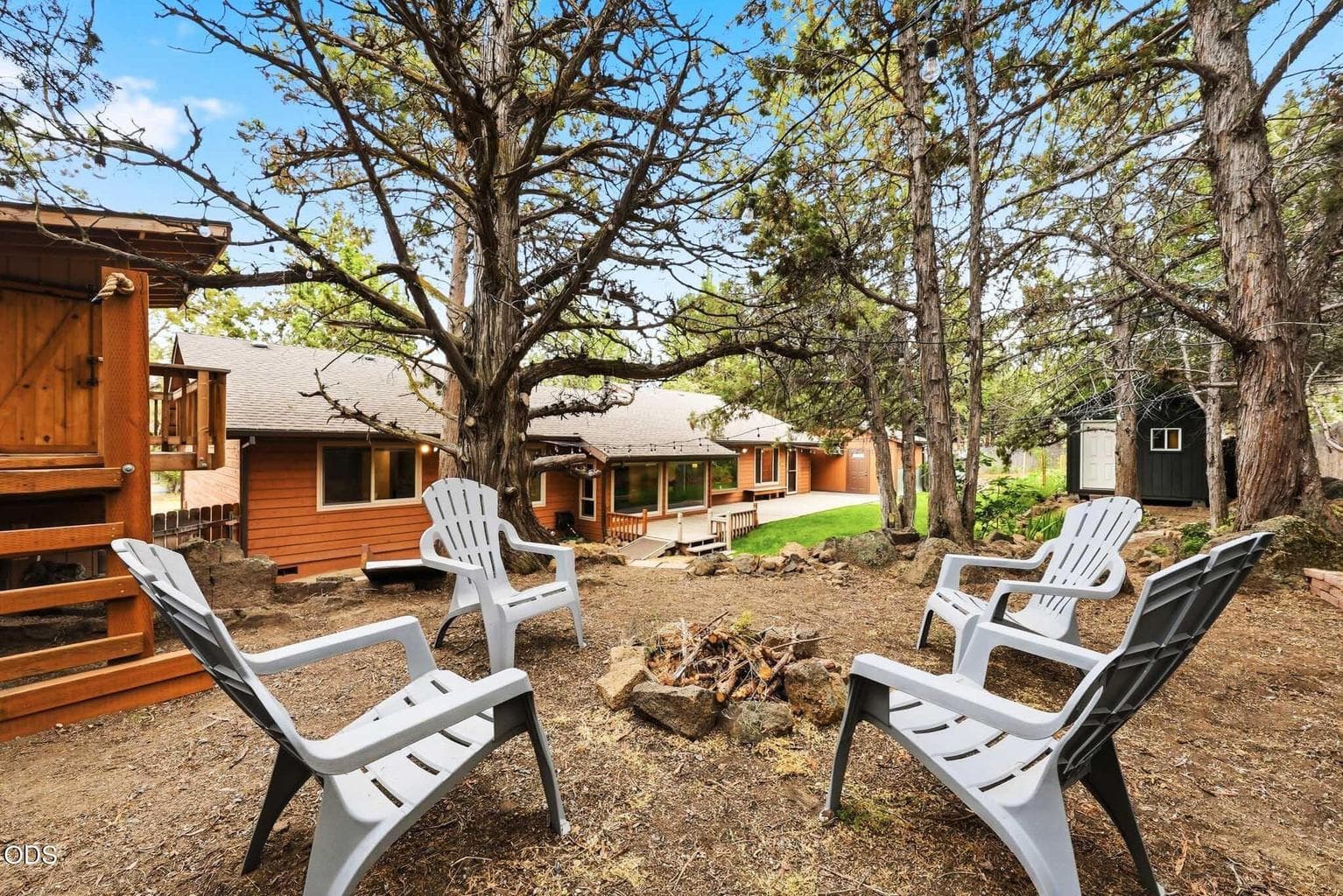 Photo of 2175 NE Kim Lane 30 of 46