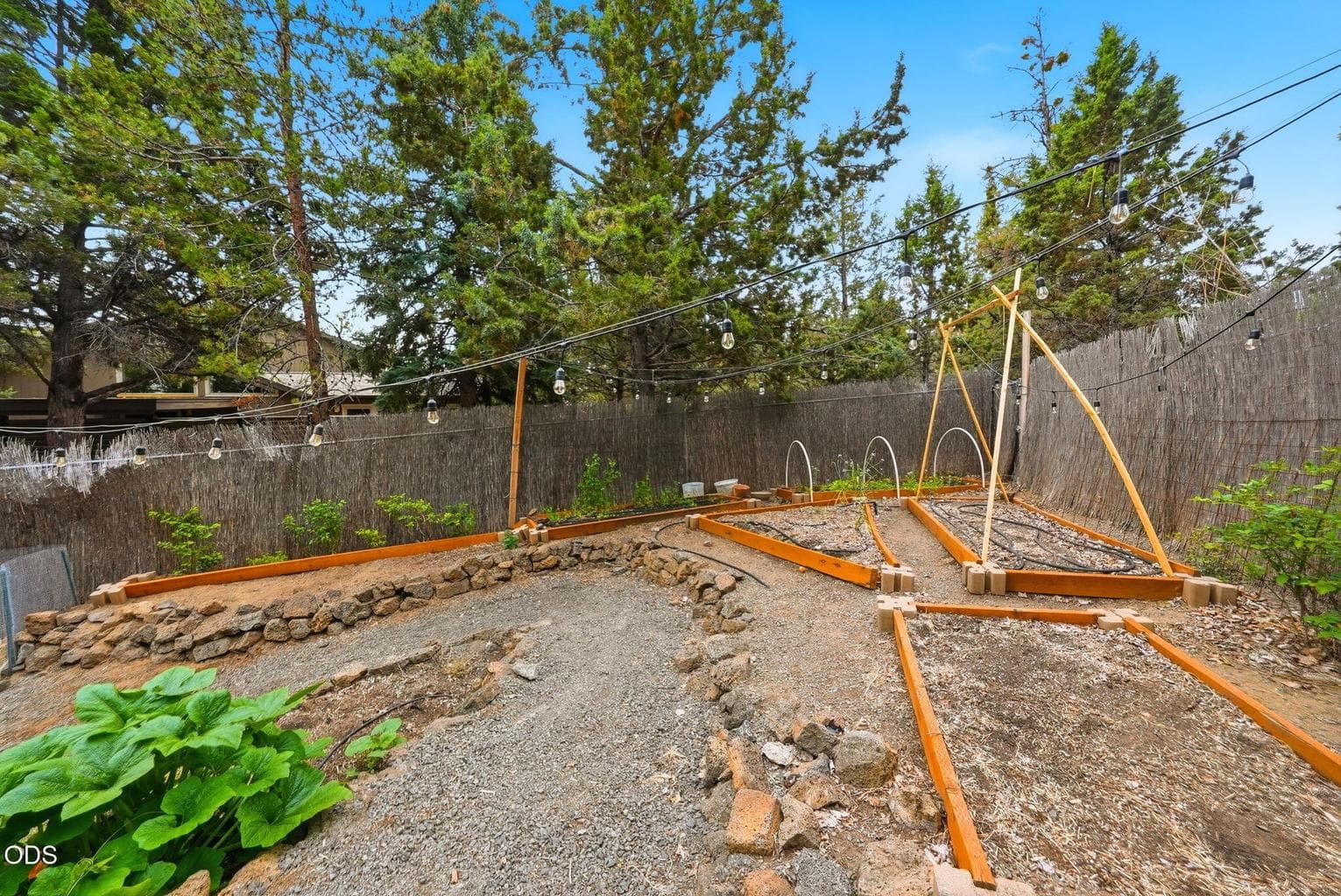 Photo of 2175 NE Kim Lane 35 of 46