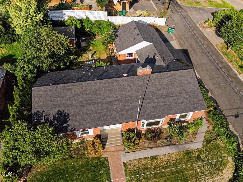 Photo of 605 Hillside Avenue 2 of 35