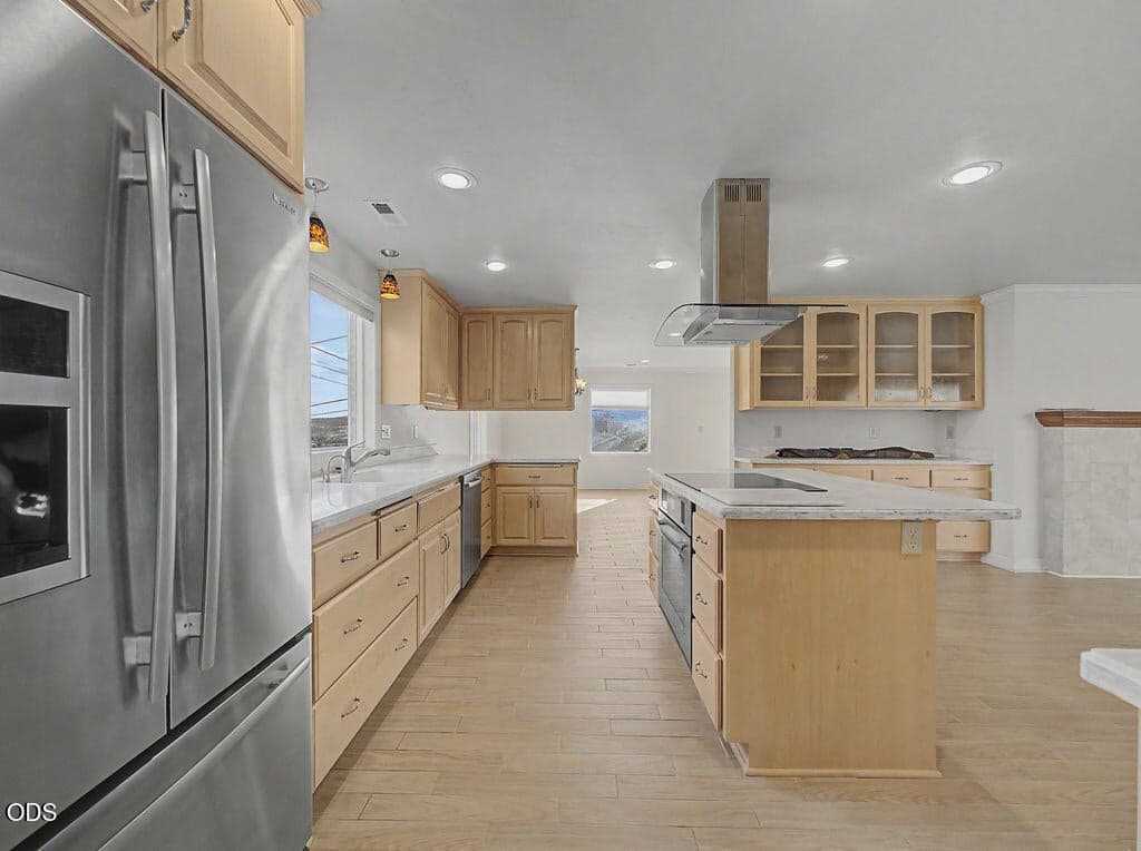 Photo of 605 Hillside Avenue 3 of 35