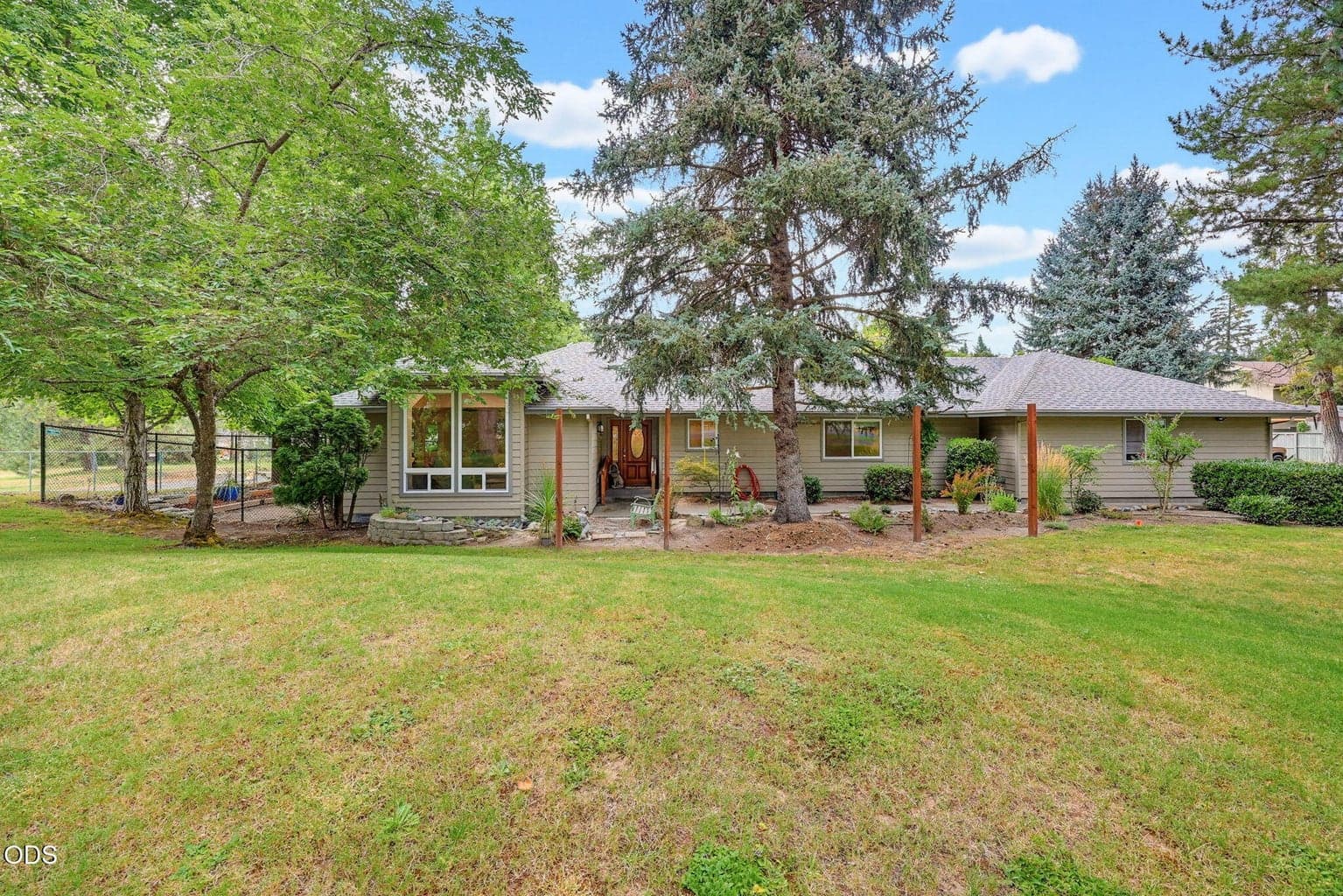 Photo of 100 Twisted Pine Drive 4 of 45