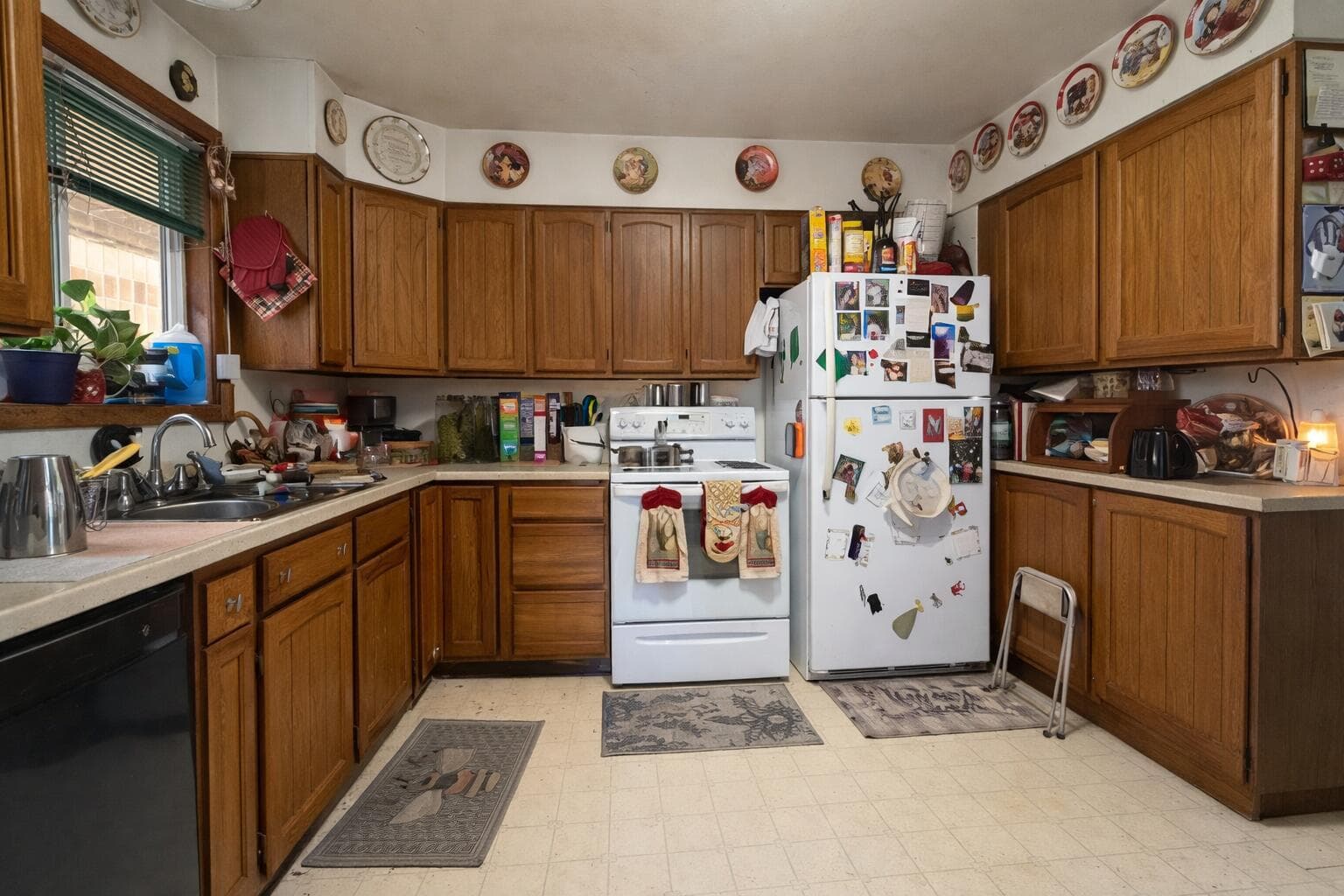 Photo of 1039 I Street 2 of 8