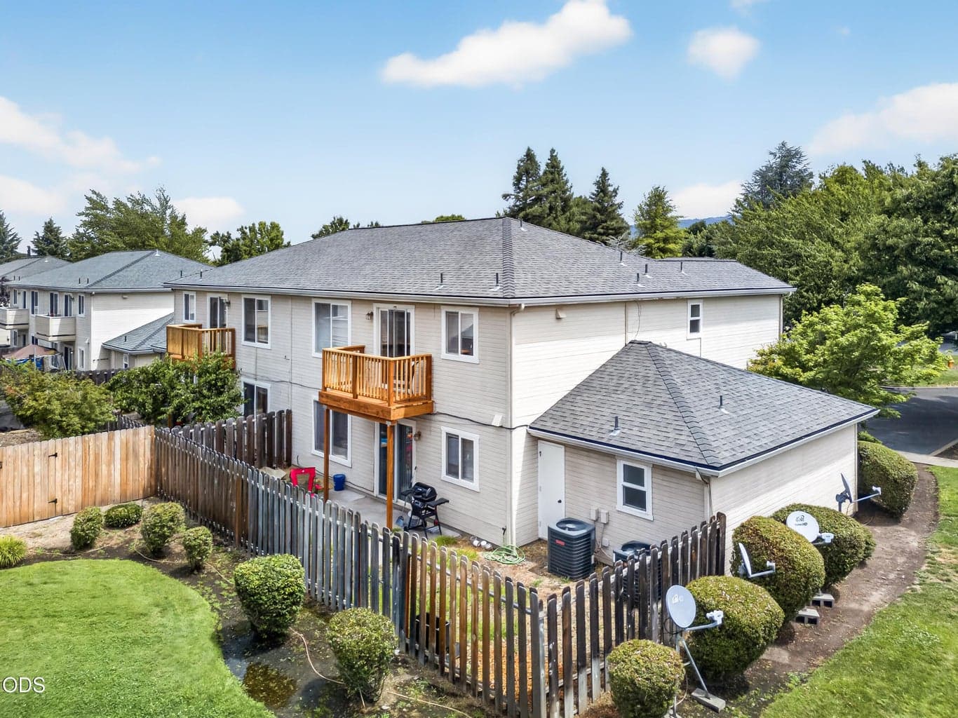 Photo of 3046 Sheraton Court 1 of 30