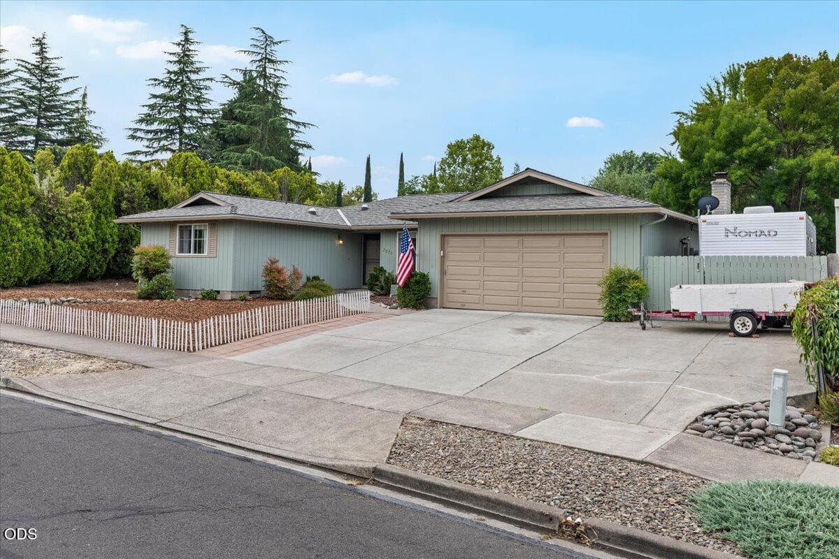 Photo of 2978 Seckel Street 3 of 23