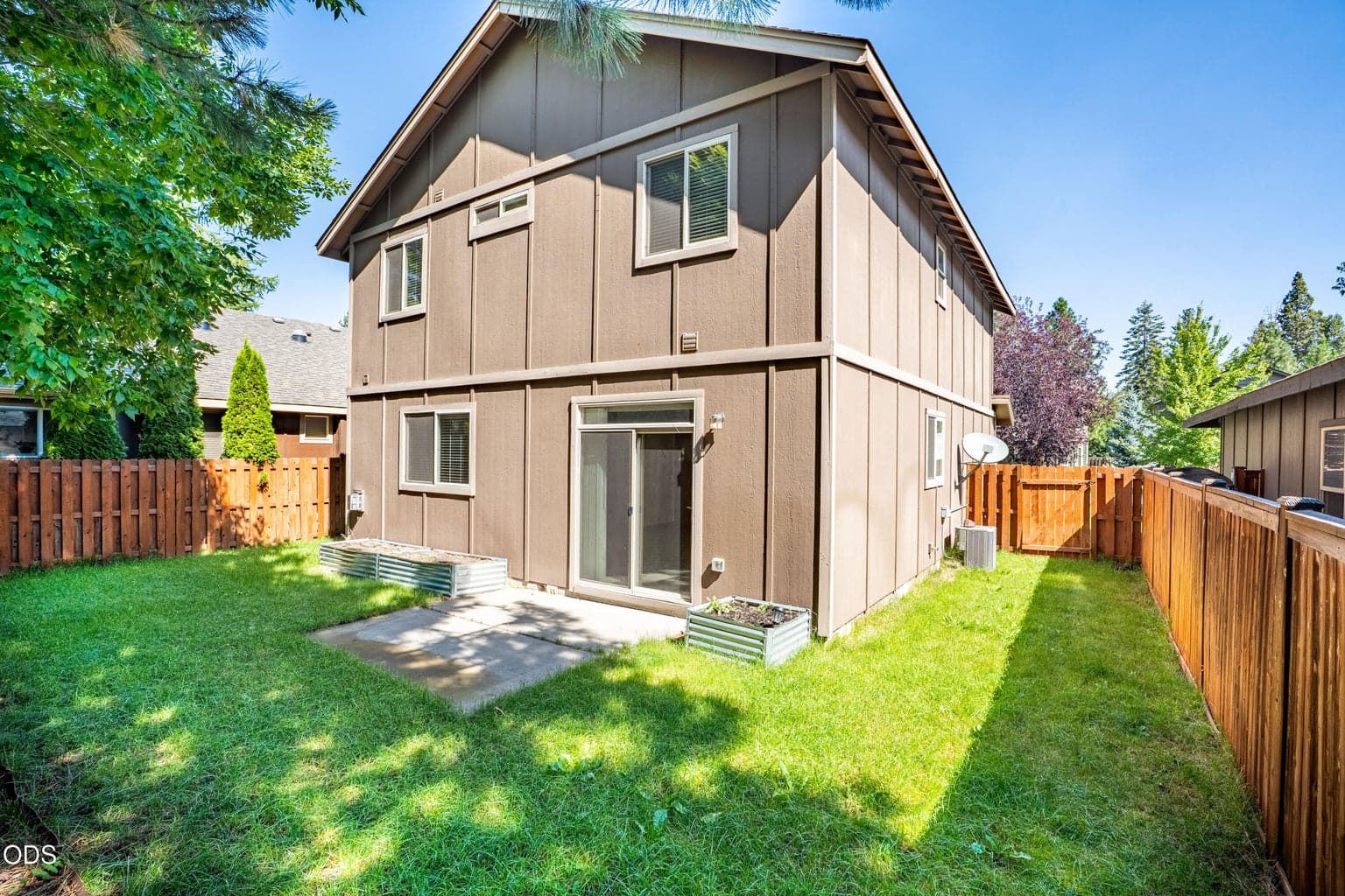 Photo of 20269 Knightsbridge Place 3 of 35