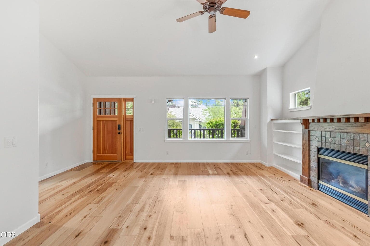 Photo of 1235 Fort Clatsop Street 5 of 34