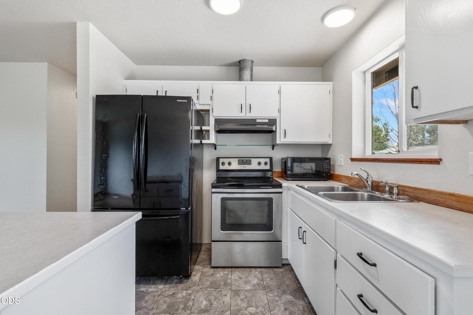 Photo of 2943 SW Pumice Place 7 of 24