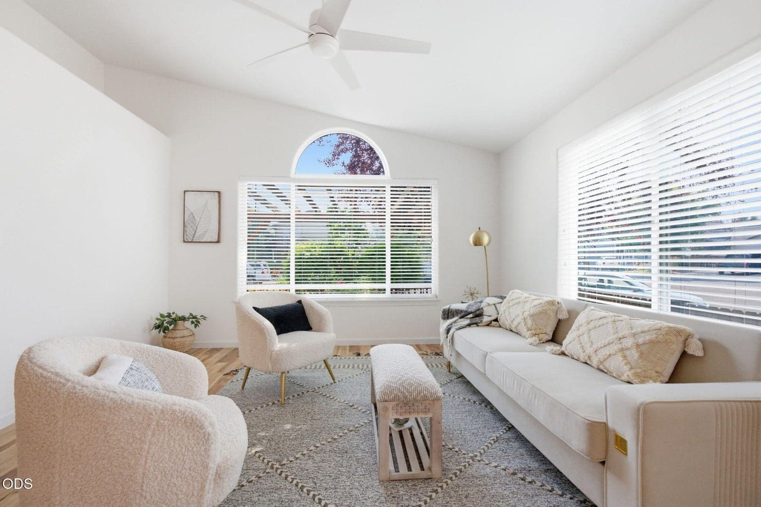 Photo of 62815 Snowcap Court 3 of 35
