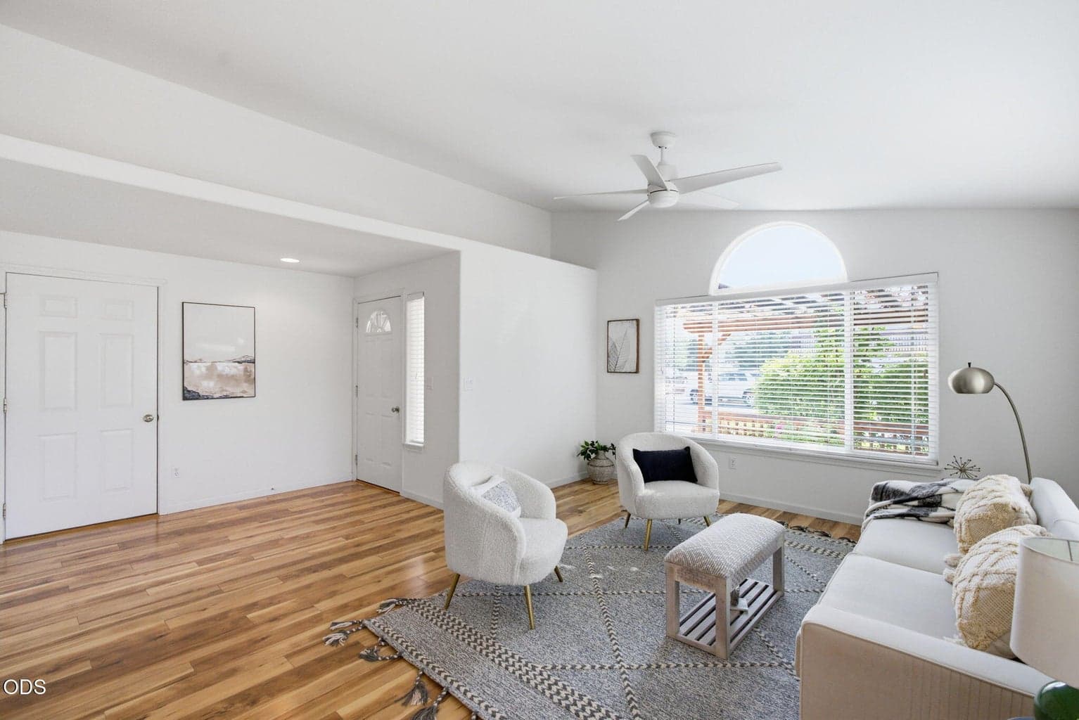 Photo of 62815 Snowcap Court 27 of 35