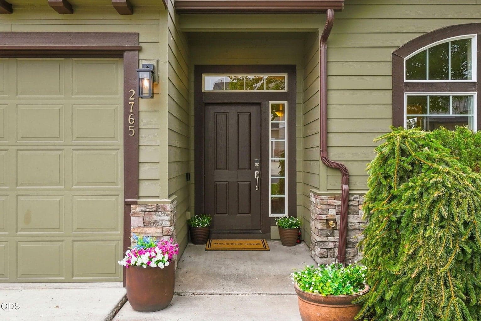 Photo of 2765 49th Street 4 of 56