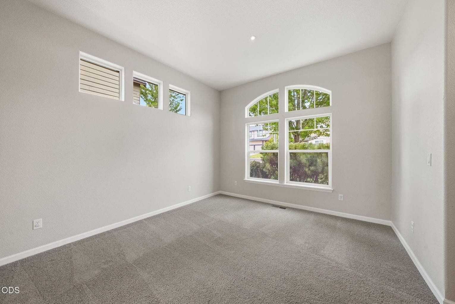 Photo of 2765 SW 49th Street 6 of 56