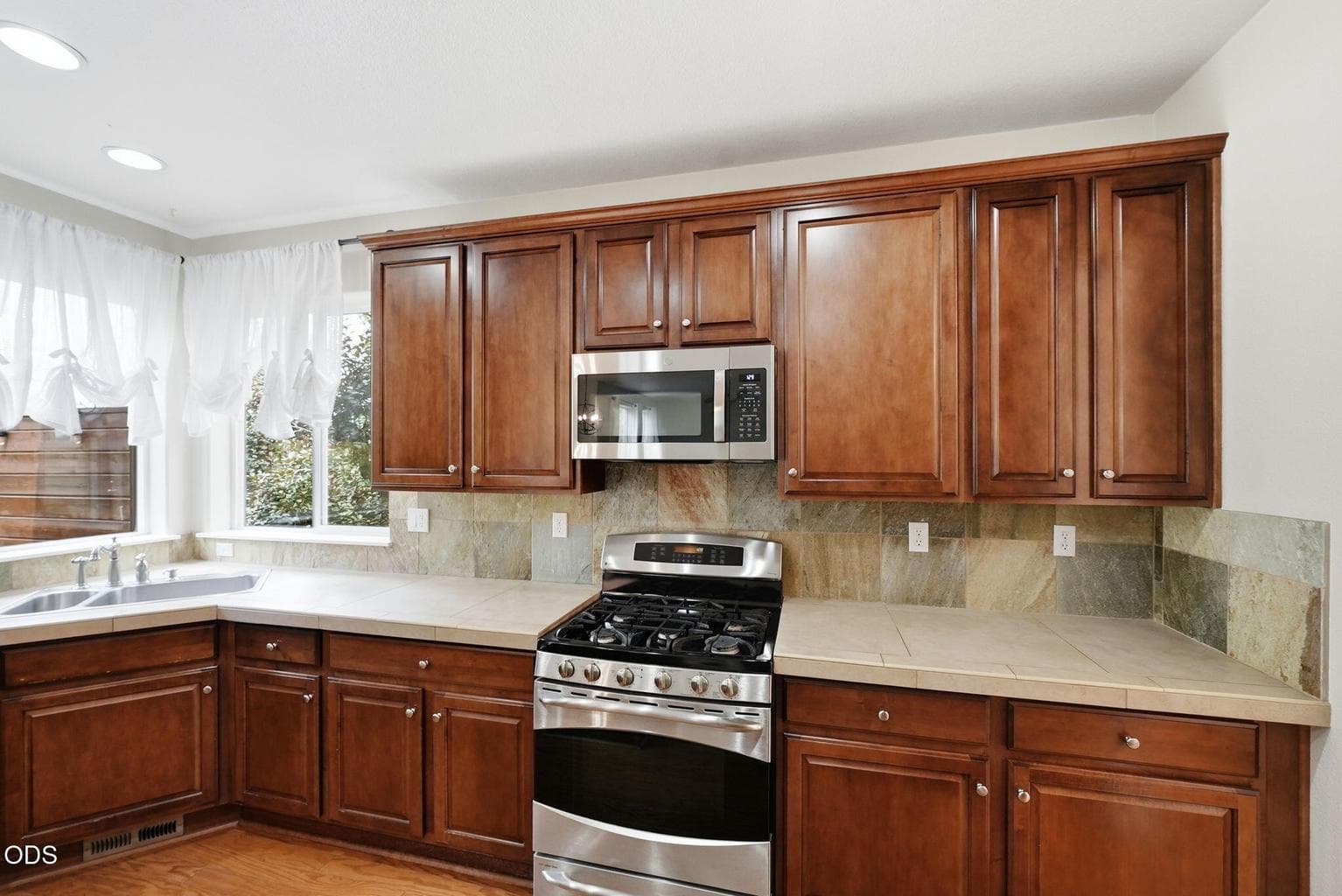 Photo of 2765 SW 49th Street 20 of 56