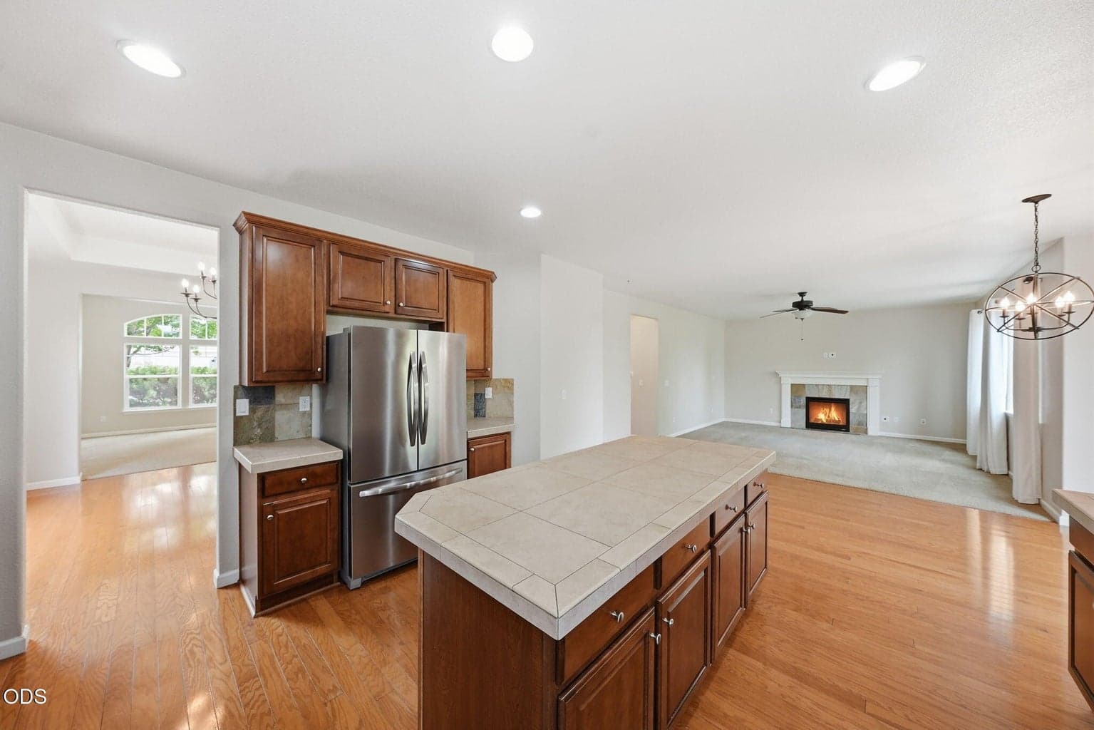 Photo of 2765 SW 49th Street 23 of 56