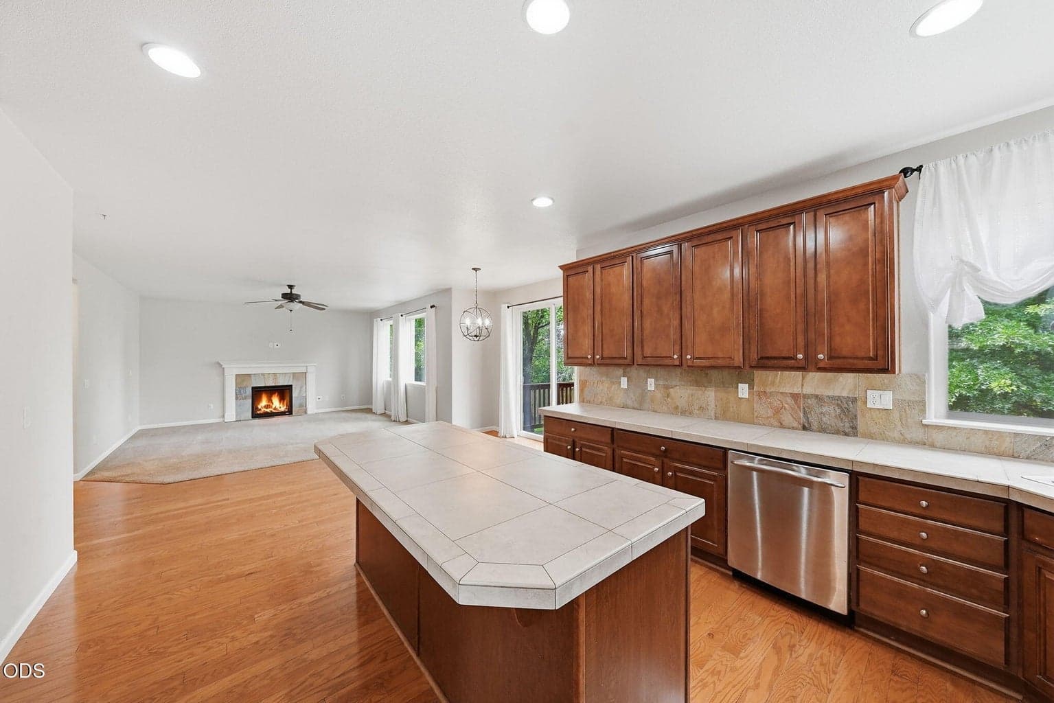 Photo of 2765 SW 49th Street 24 of 56