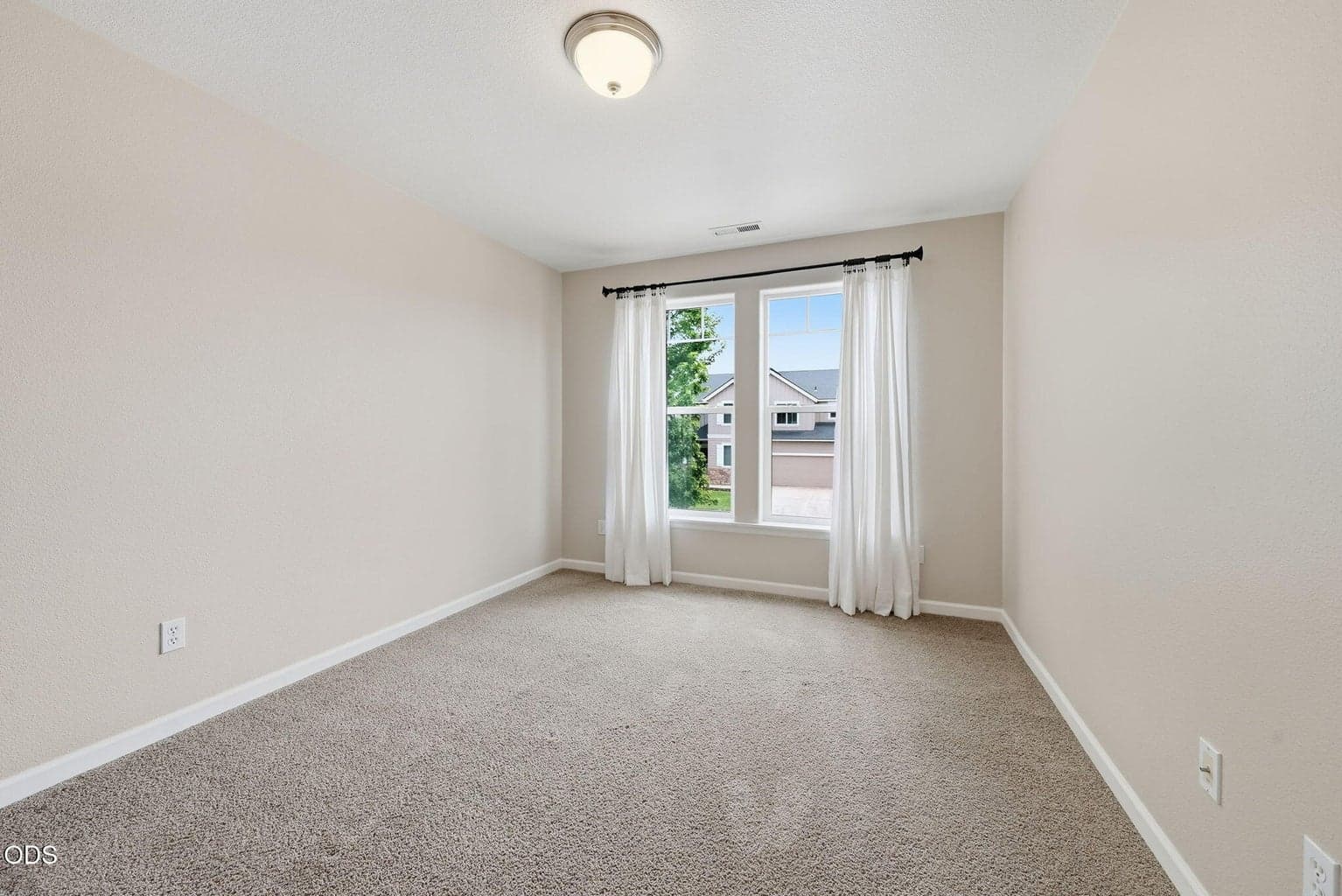 Photo of 2765 SW 49th Street 30 of 56
