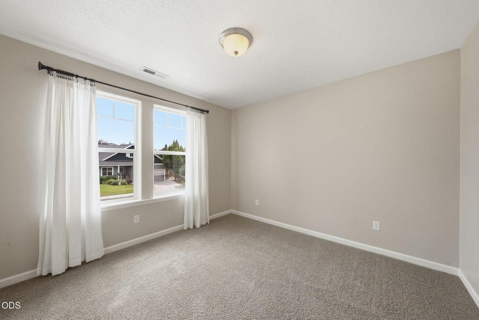 Photo of 2765 SW 49th Street 33 of 56