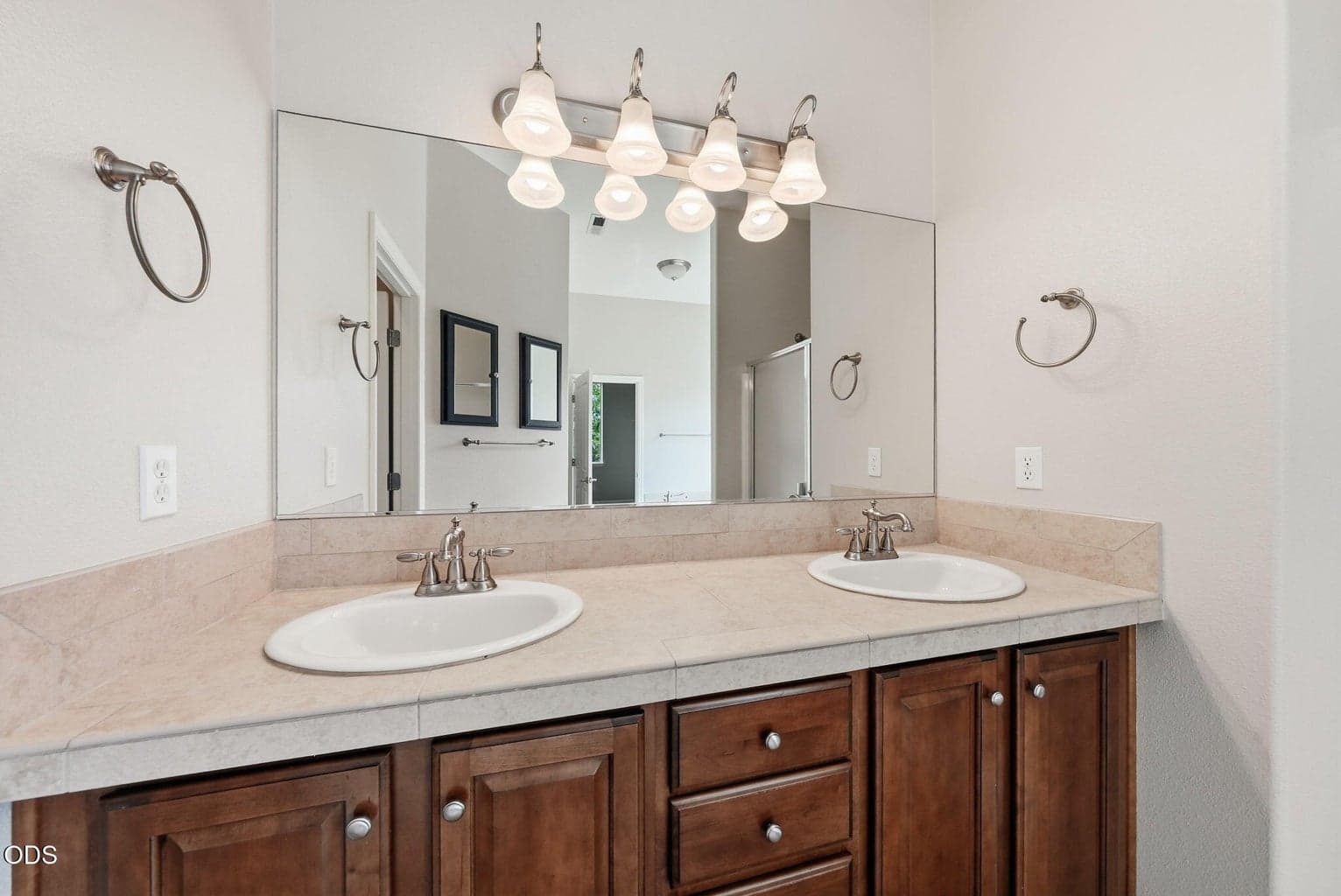 Photo of 2765 SW 49th Street 40 of 56