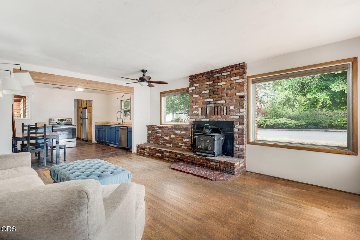 Photo of 1251 NW Jacksonville Avenue 8 of 14