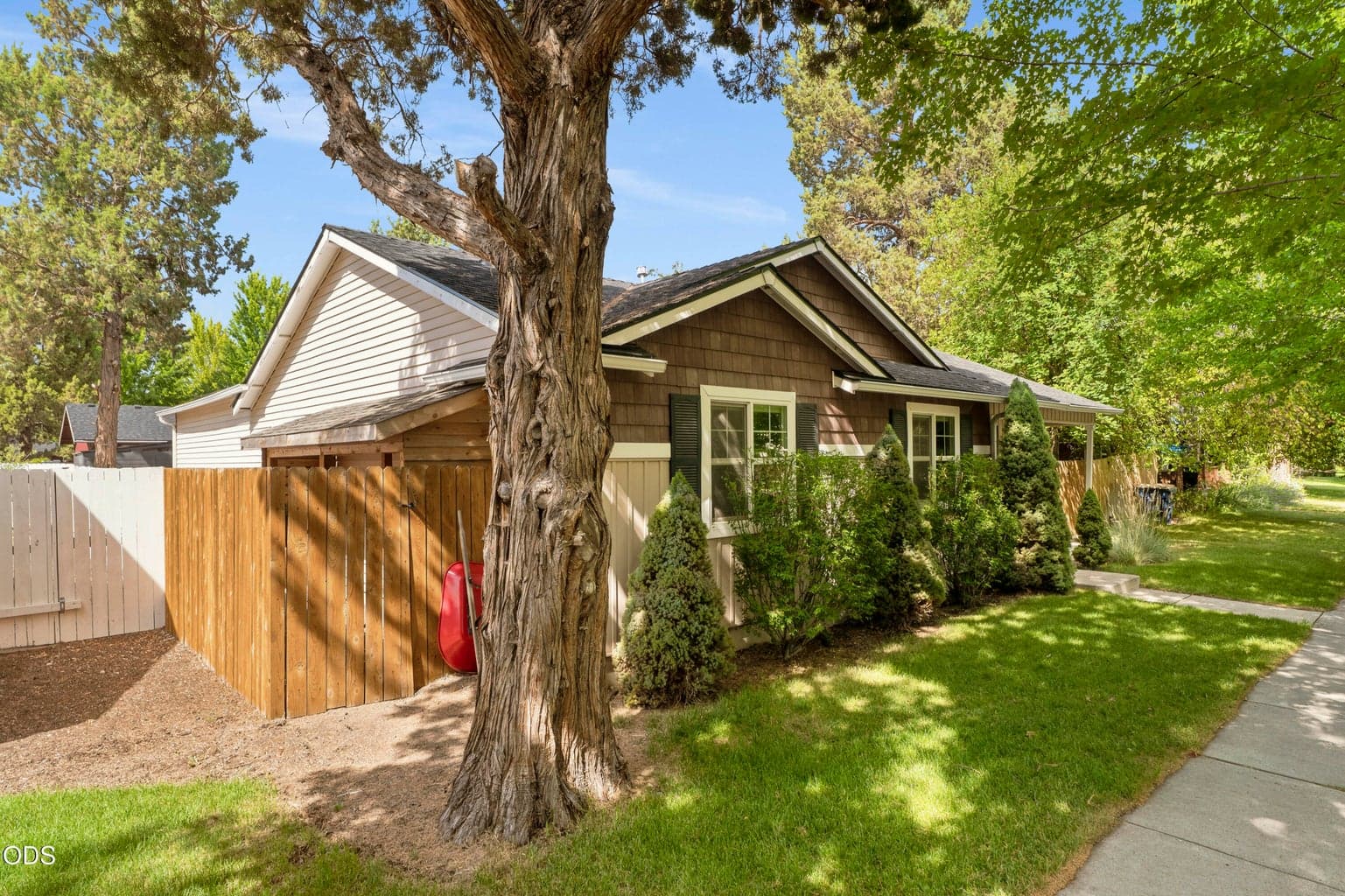 Photo of 20618 Daisy Lane 2 of 50