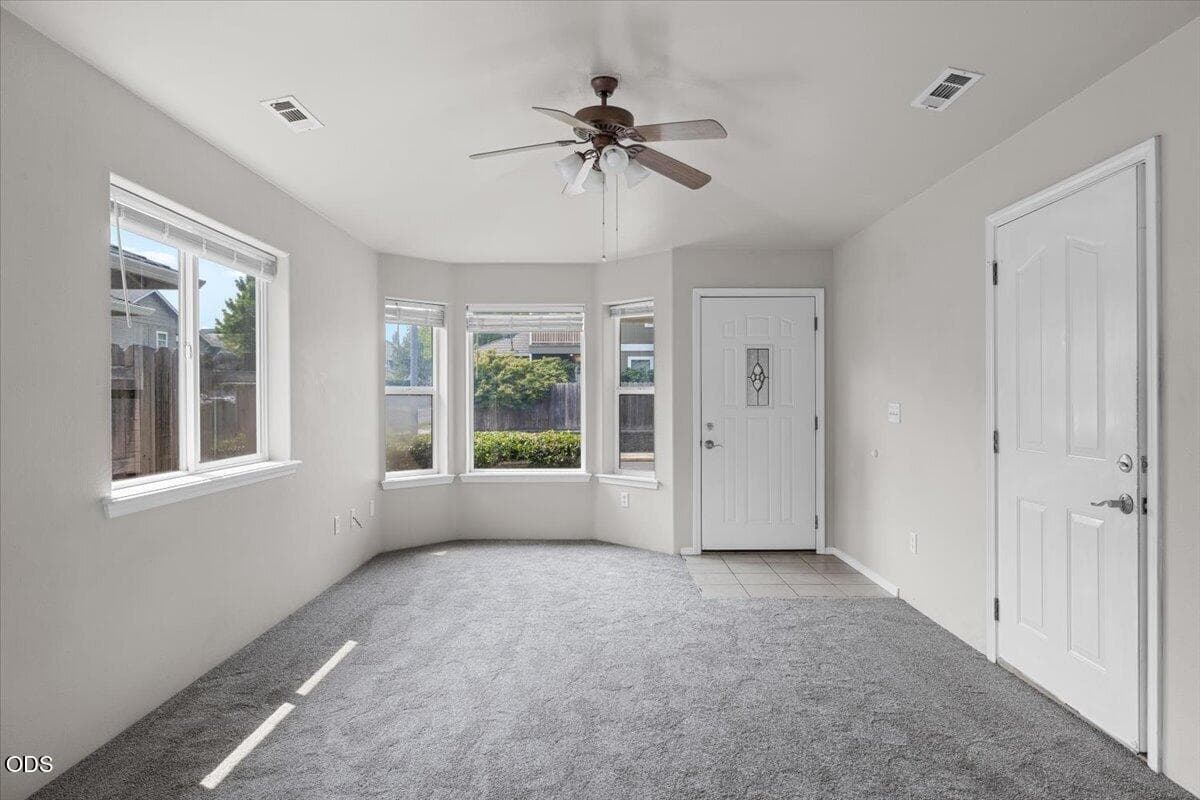 Photo of 3180 Forest Hills Drive 4 of 20