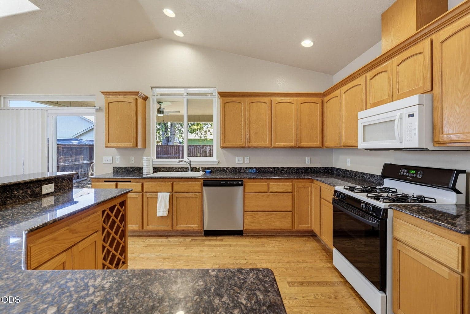 Photo of 1007 Highbury Drive 5 of 31