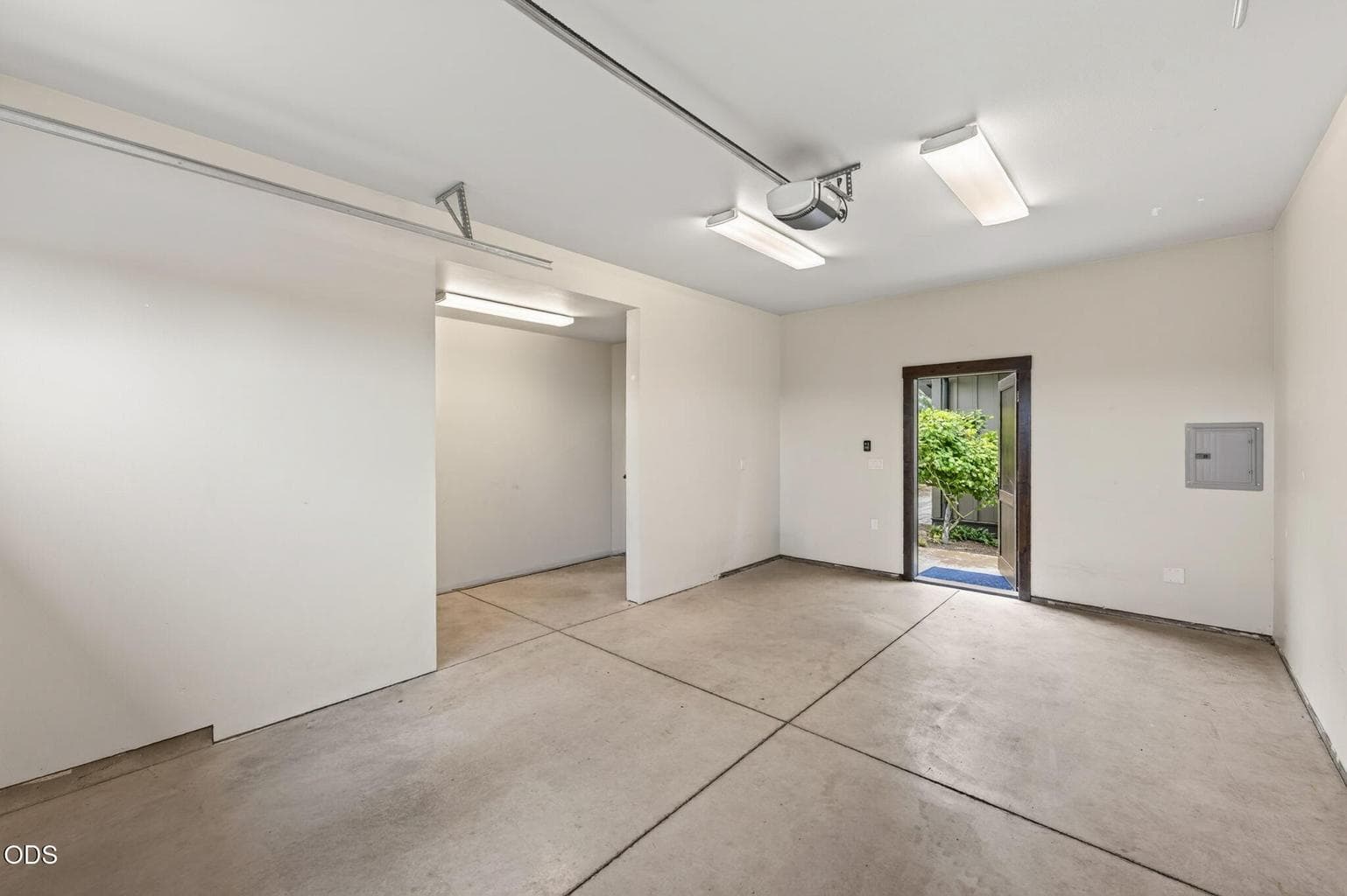 Photo of 19374 Bonney Lane 31 of 43