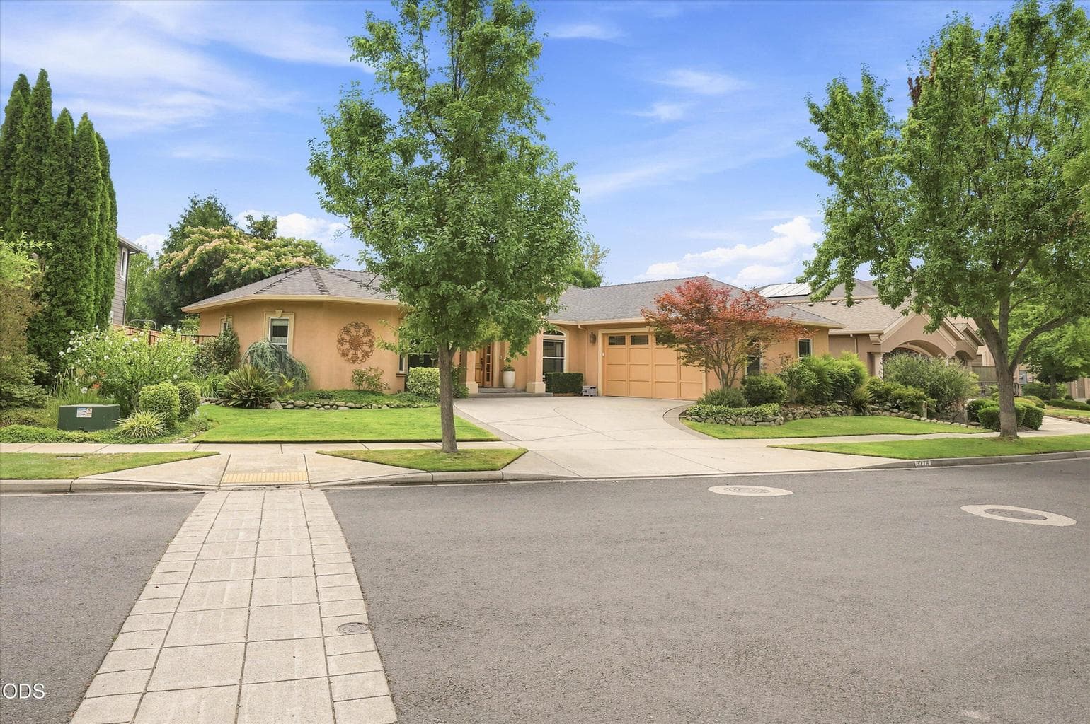 Photo of 3716 Sherwood Park Drive 3 of 51