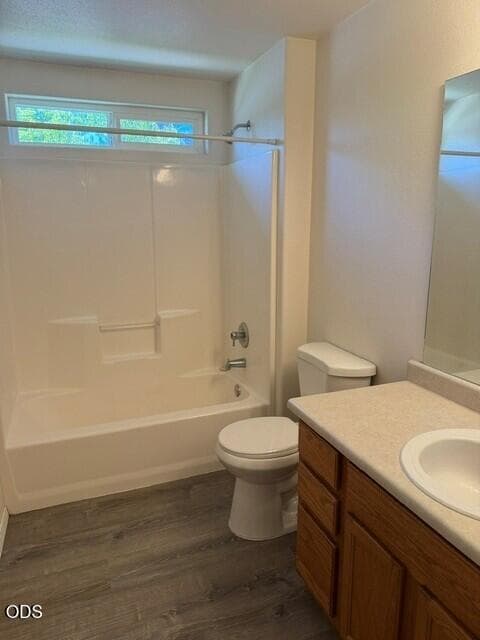 Photo of 1439 Kellenbeck Avenue 3 of 6