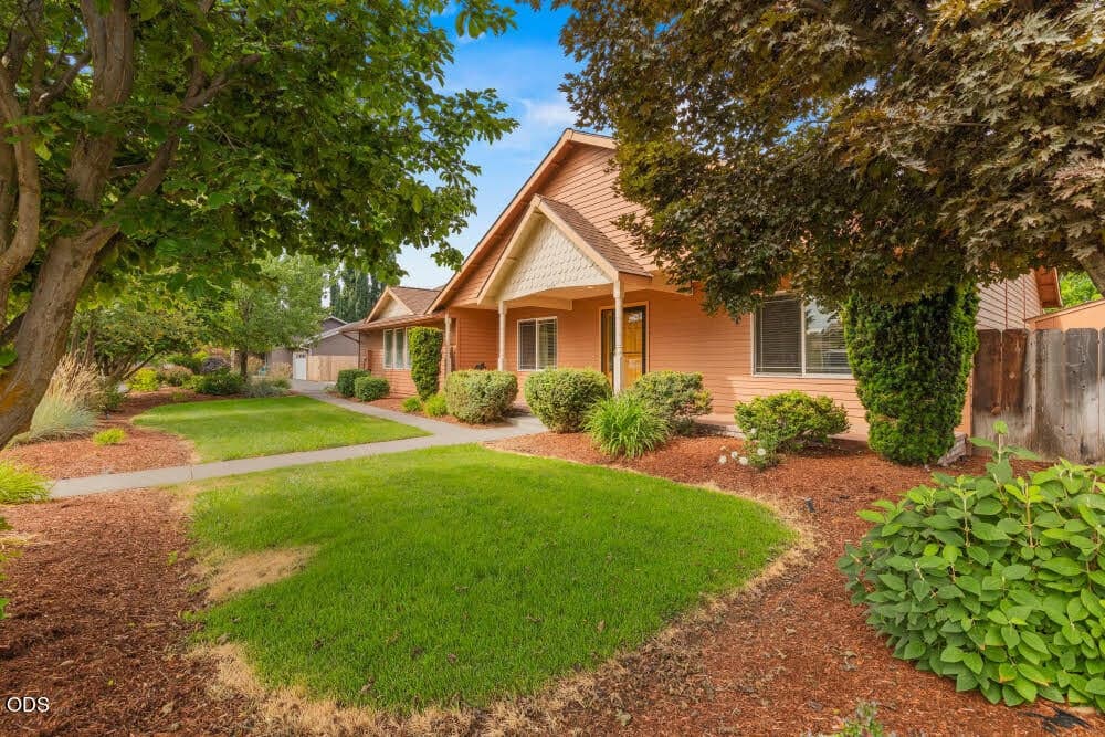 Photo of 2640 Nile Street 2 of 50