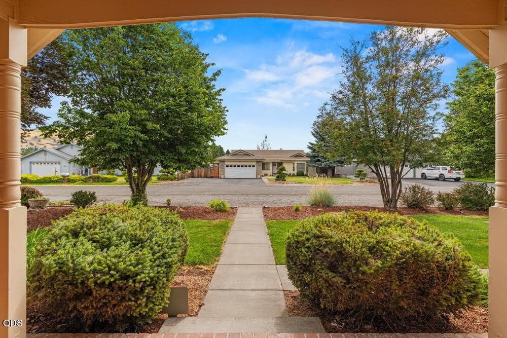 Photo of 2640 Nile Street 4 of 50