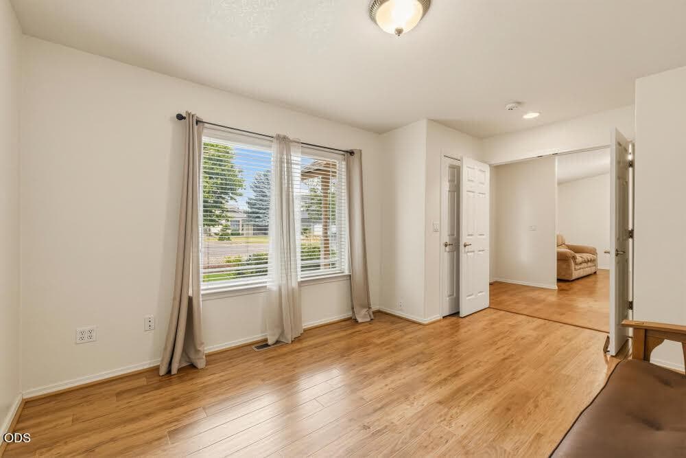 Photo of 2640 Nile Street 5 of 50