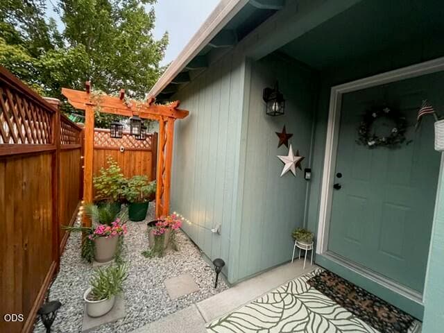 Photo of 450 Saint Clair Way 2 of 23