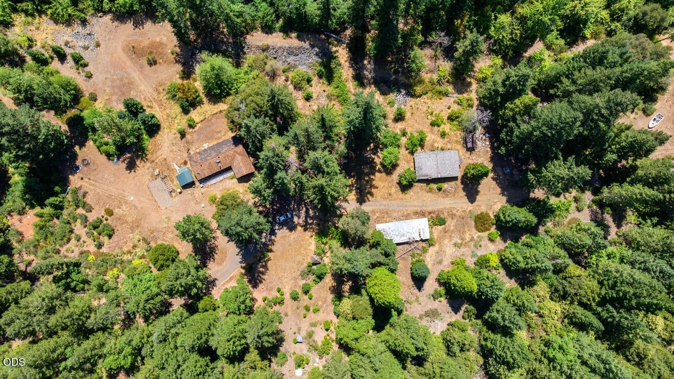 Photo of 13245 Caves Highway 3 of 25
