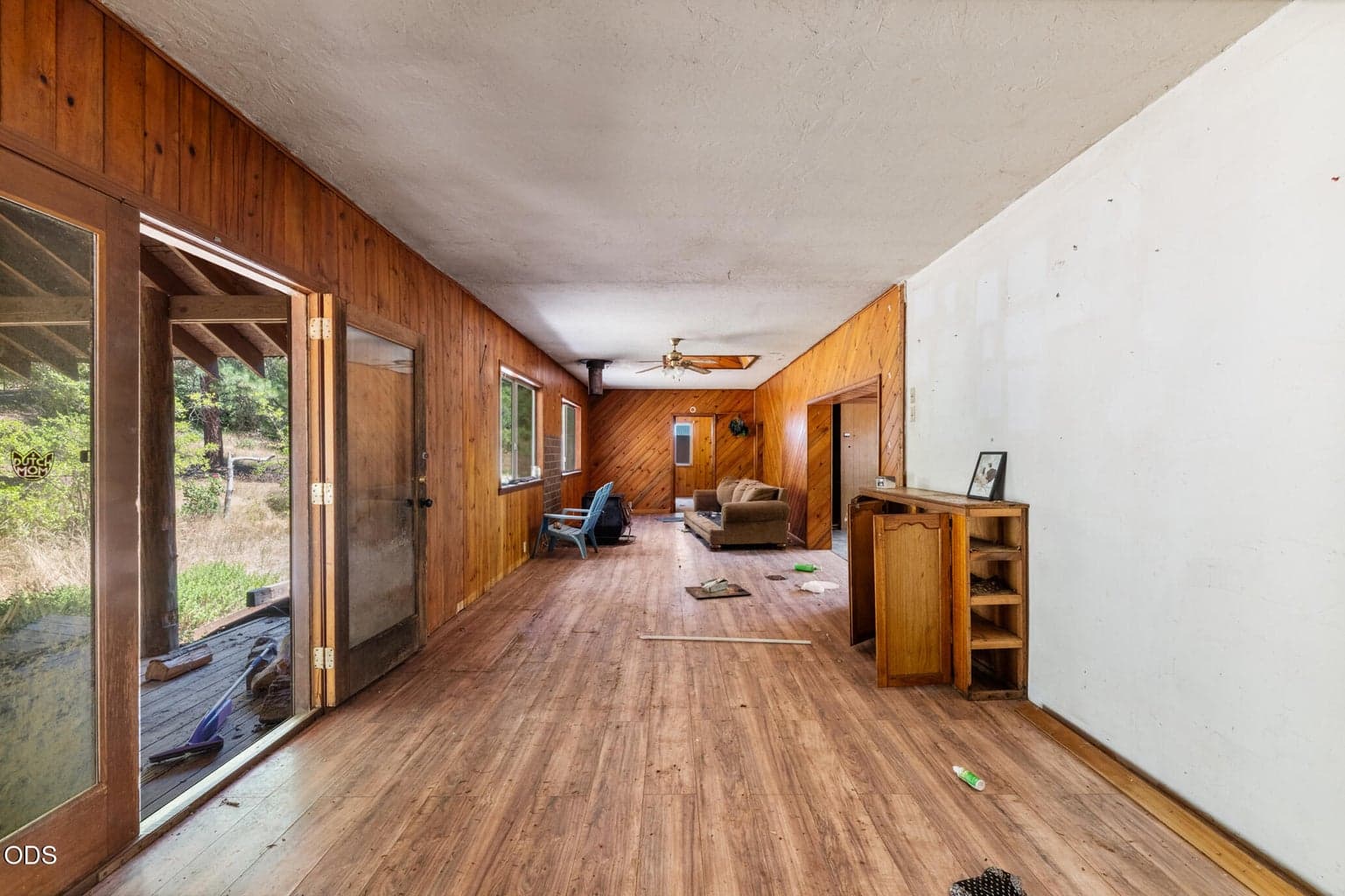 Photo of 13245 Caves Highway 4 of 25