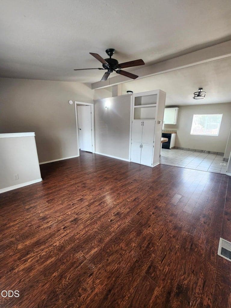 Photo of 623 2nd Street 5 of 18