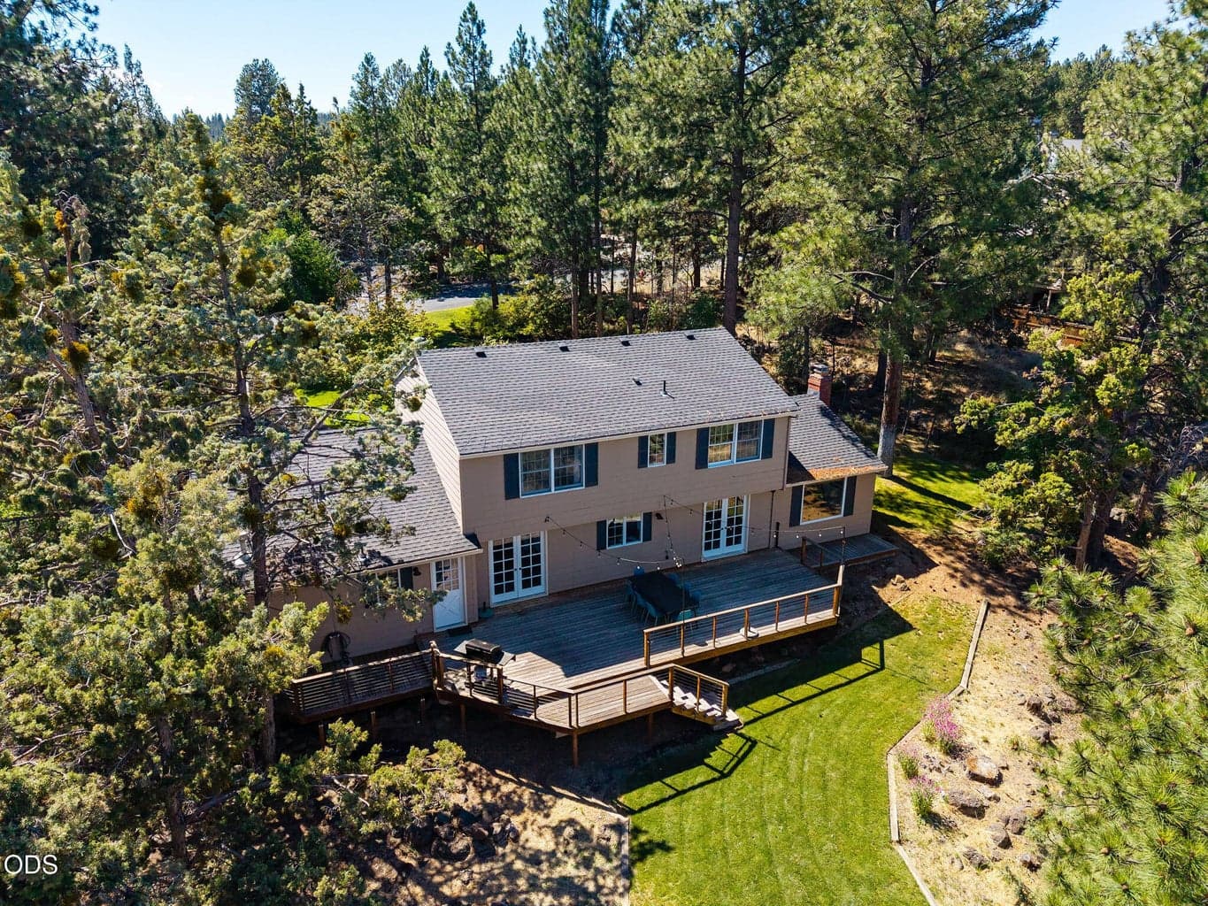 Photo of 2258 6th Street 4 of 54