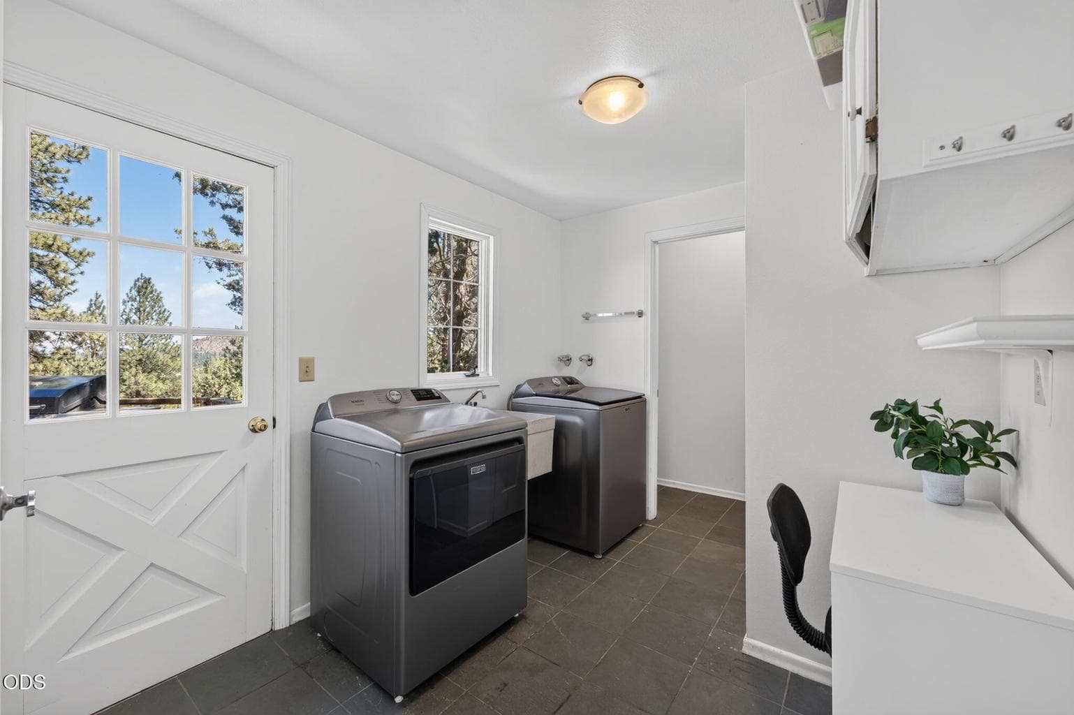 Photo of 2258 NW 6th Street 19 of 54