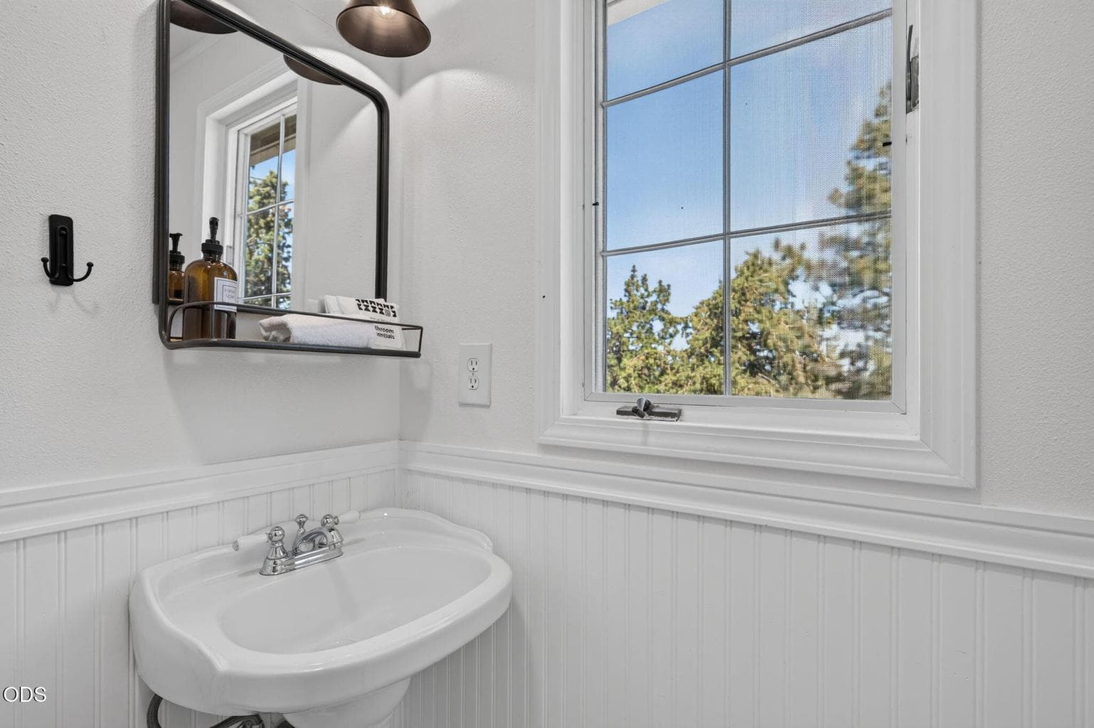 Photo of 2258 NW 6th Street 25 of 54