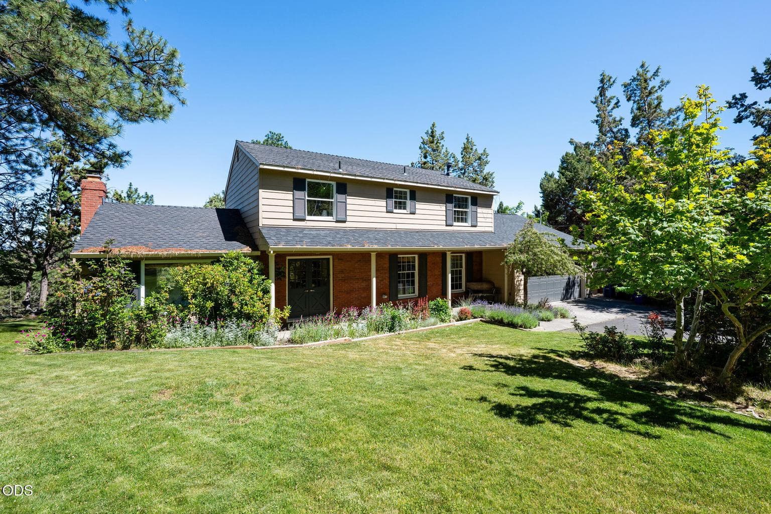 Photo of 2258 NW 6th Street 37 of 54
