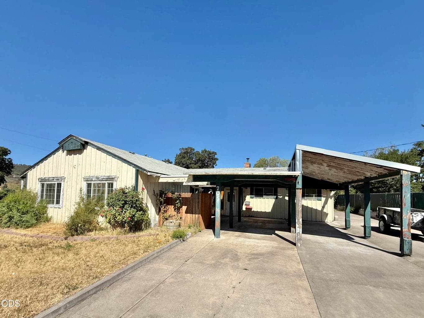 Photo of 705 Doty Street 1 of 17
