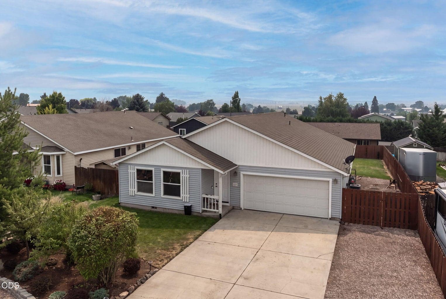 Photo of 317 Center Ridge Drive 2 of 19