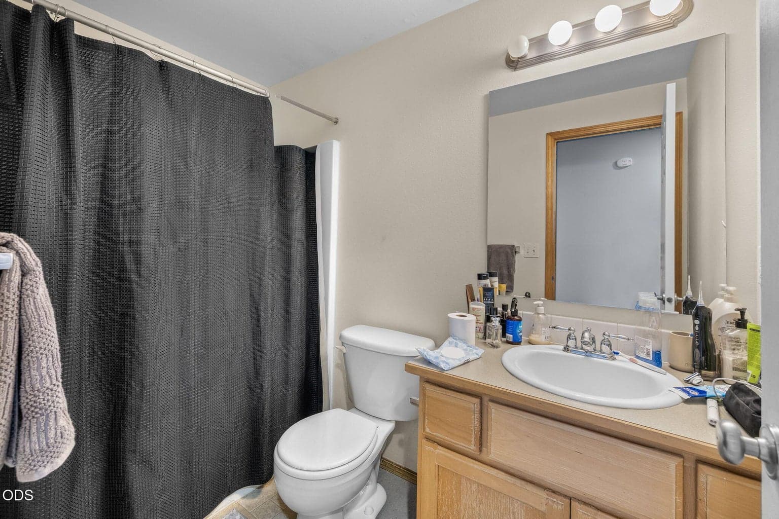 Photo of 317 Center Ridge Drive 9 of 19