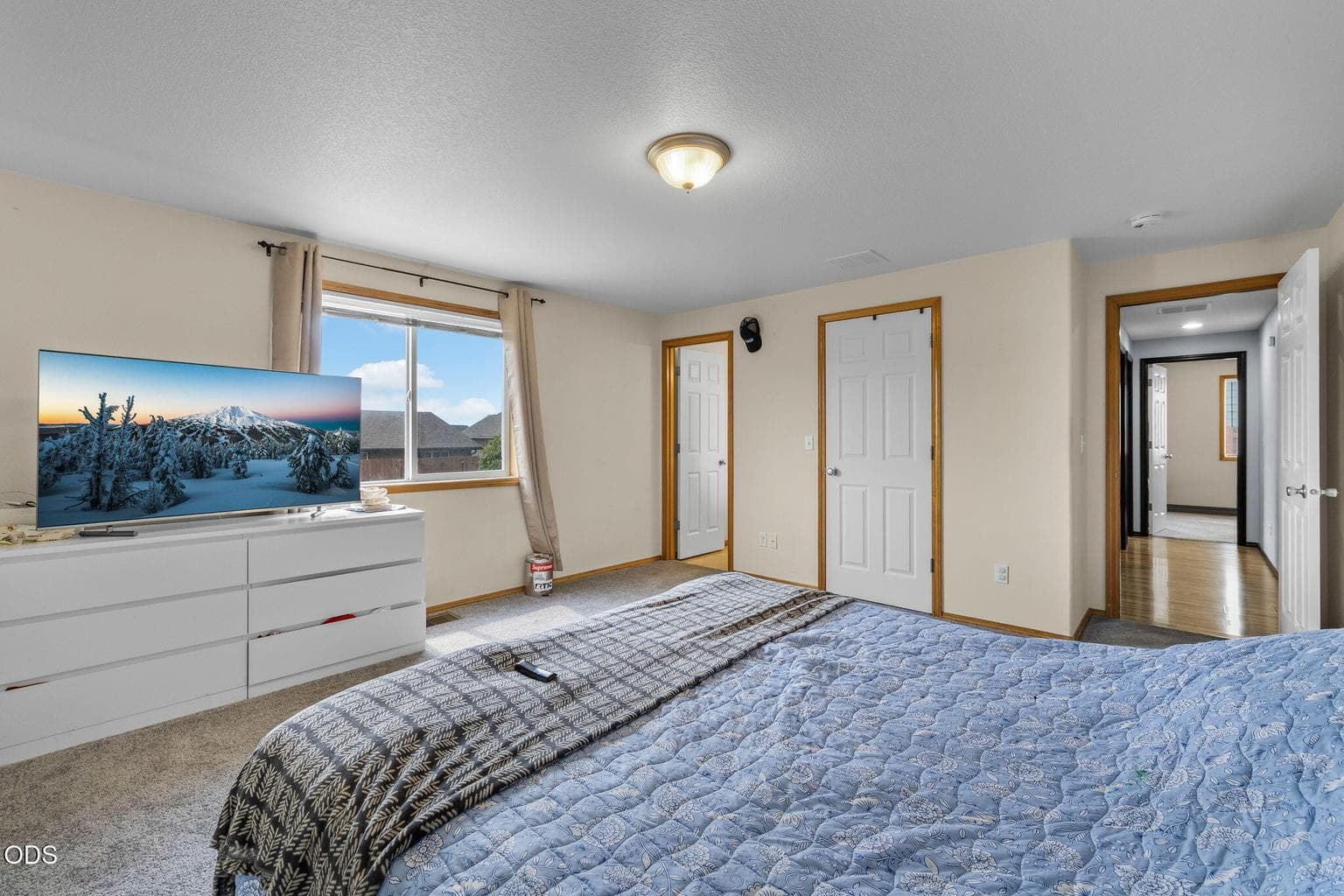 Photo of 317 Center Ridge Drive 7 of 19